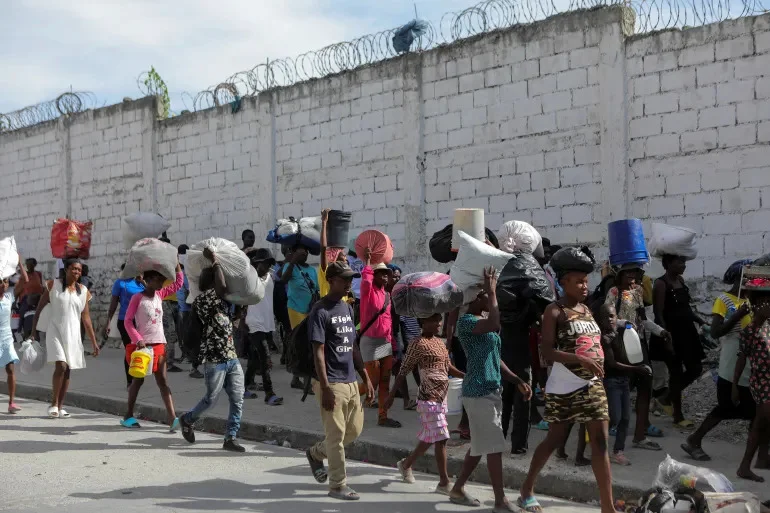 The borders were closed and thousands were deported to Haiti by the Dominican Republic .